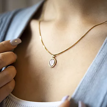 Bilde nummer 4 av Pan Jewelry, Anheng i 585 gult gull med rosenkvarts