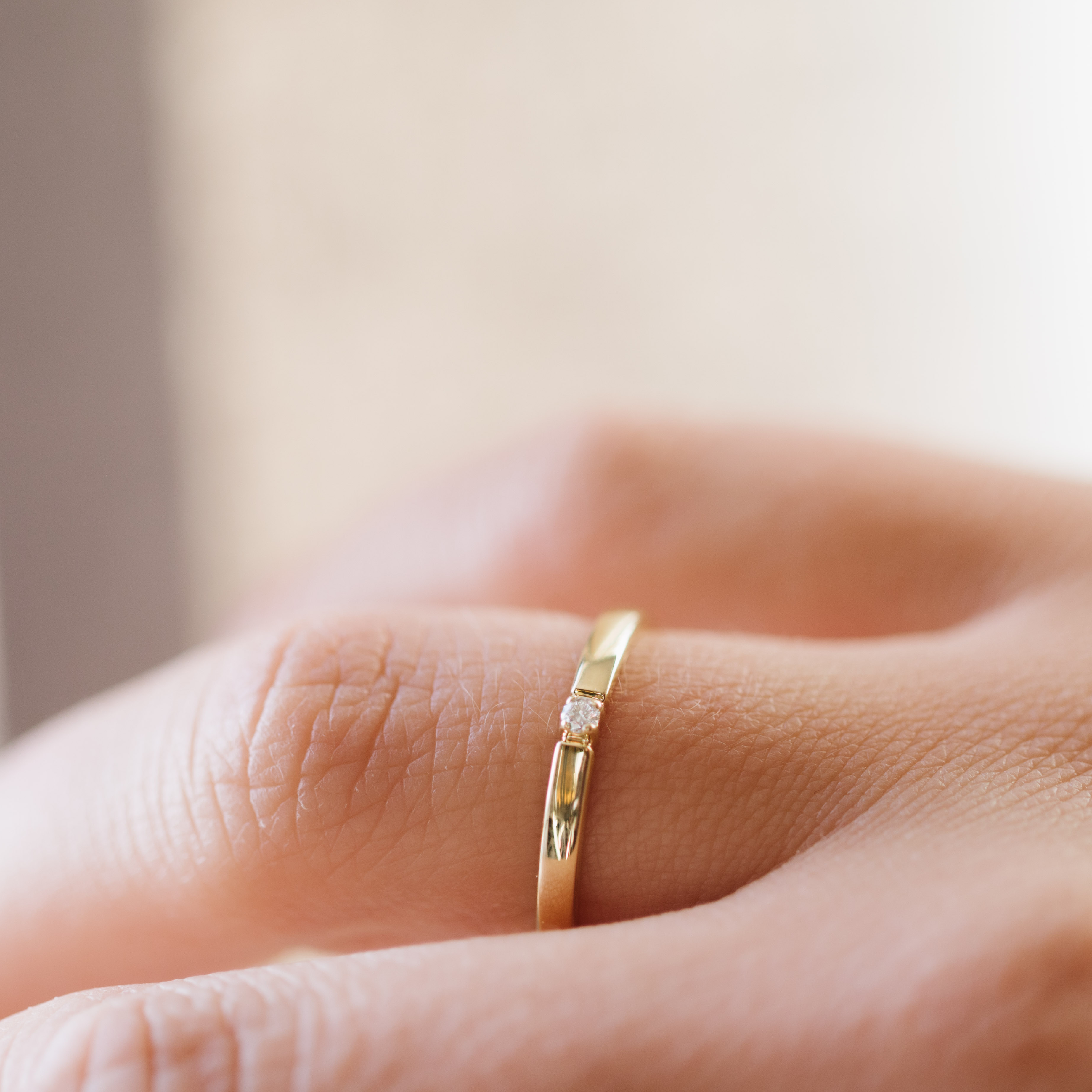 Bilde nummer 3 av Pan Jewelry, Angelica alliansering i 585 gult gull med diamanter 0,03 ct WSI