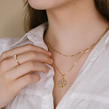 Bilde nummer 3 av Pan Jewelry, Smykke i 925 forgylt sølv med zirkonia i blå nyanser og livets tre