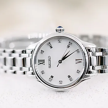 Bilde nummer 2 av Seiko, Basic dameklokke med stållenke og diamanter
