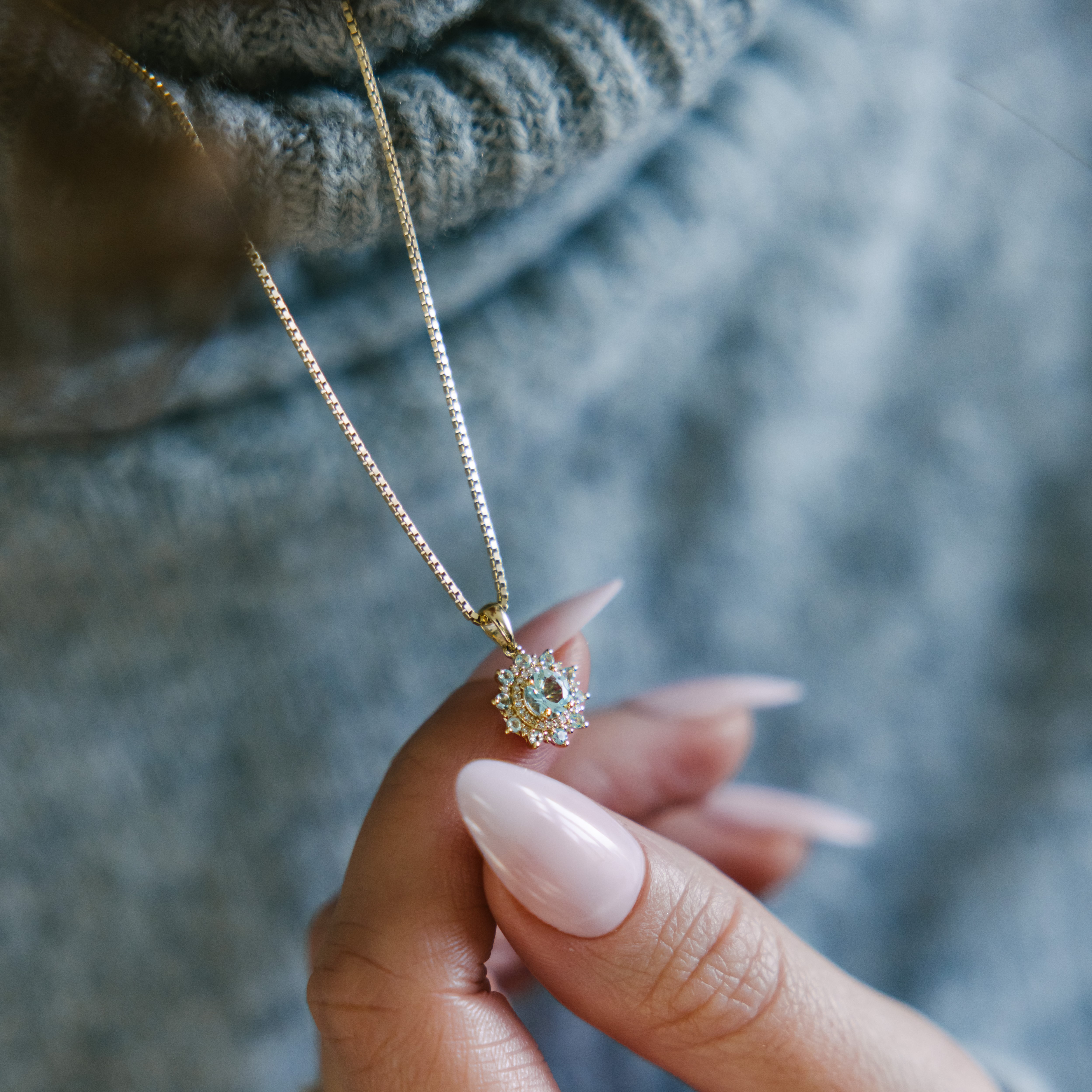 Bilde nummer 3 av Pan Jewelry, Anheng i 585 gult gull med diamanter 0,07 ct og akvamarin stener