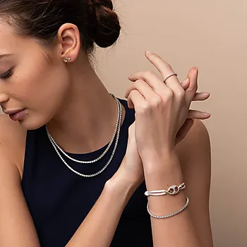 Bilde nummer 2 av Ring i 925 sølv med zirkona