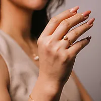 Bilde nummer 2 av Alga ring i 925 forgylt sølv med ferskvannsperle