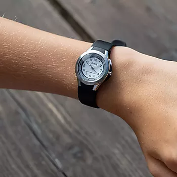 Bilde nummer 3 av Lorus Sport, Barneklokke med stålkasse og sort silikonrem