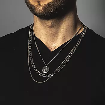 Bilde nummer 3 av Alexander, Smykke i stål med kompass