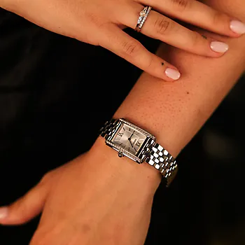 Bilde nummer 4 av Conseptual dameklokke i stål med krystall