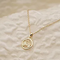 Bilde nummer 2 av Smykke til barn i 925 forgylt sølv med traktor