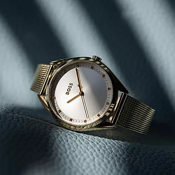 Bilde nummer 2 av Hugo Boss, Saya dameklokke i gullfarget stål med meshlenke