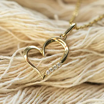 Bilde nummer 4 av Pan Jewelry, Anheng i 585 gult gull med hjerte og zirkonia