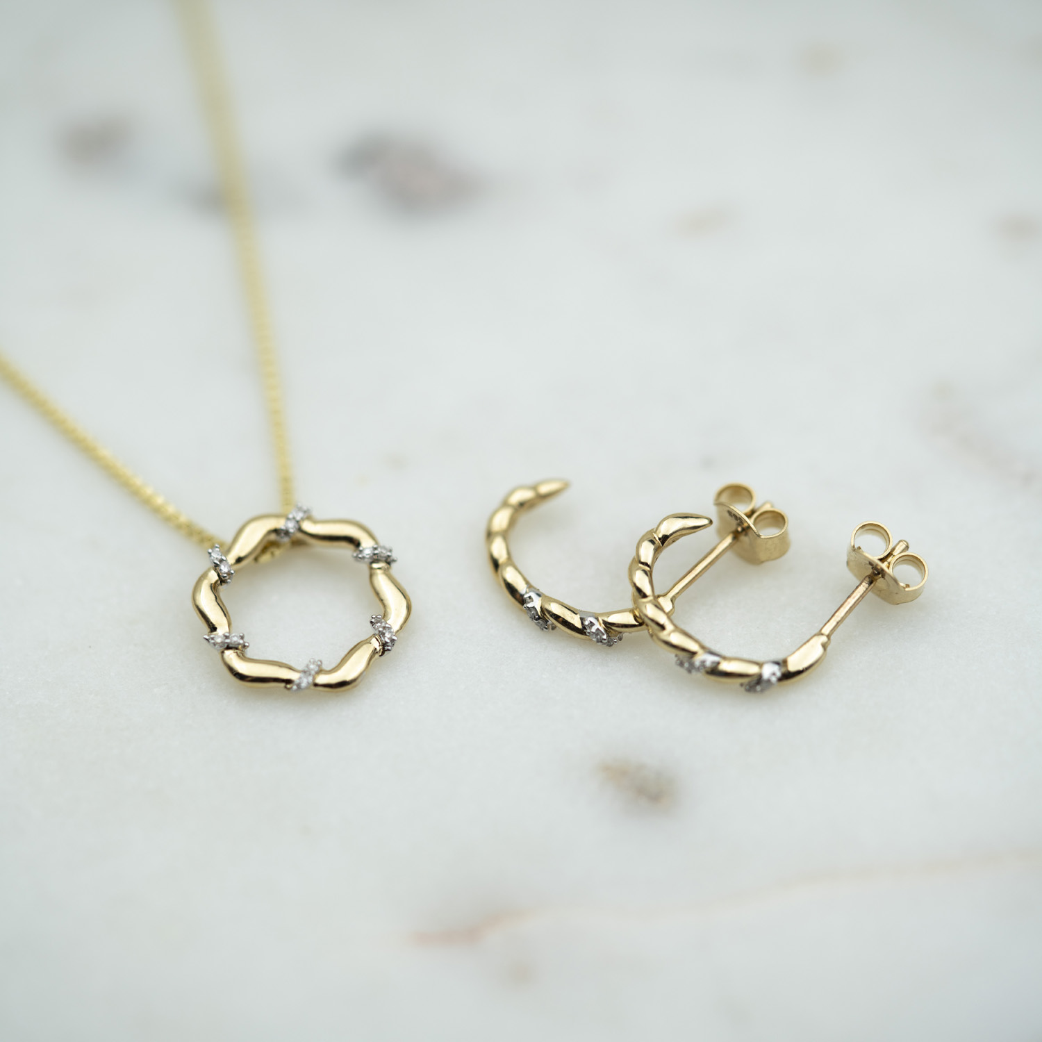 Bilde nummer 4 av Pan Jewelry, Anheng i 585 gult gull med diamanter 0,03 ct og sirkel
