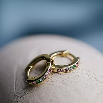 Bilde nummer 2 av Pan Jewelry, Øreringer i forgylt sølv med zirkonia i mulitfarget