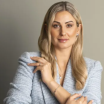 Bilde nummer 3 av Pan Jewelry, Ring i 925 rhodinert sølv med hvit zirkonia