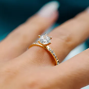 Bilde nummer 2 av The crown LAB diamantring i 585 gult gull 1,20 c