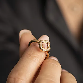 Bilde nummer 2 av Pan Jewelry, Ring i 925 forgylt sølv med zirkonia