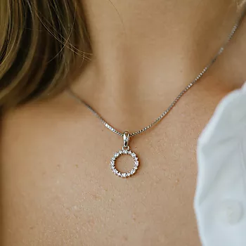 Bilde nummer 3 av Pan Jewelry, Smykke i 925 sølv med sirkel og zirkonia