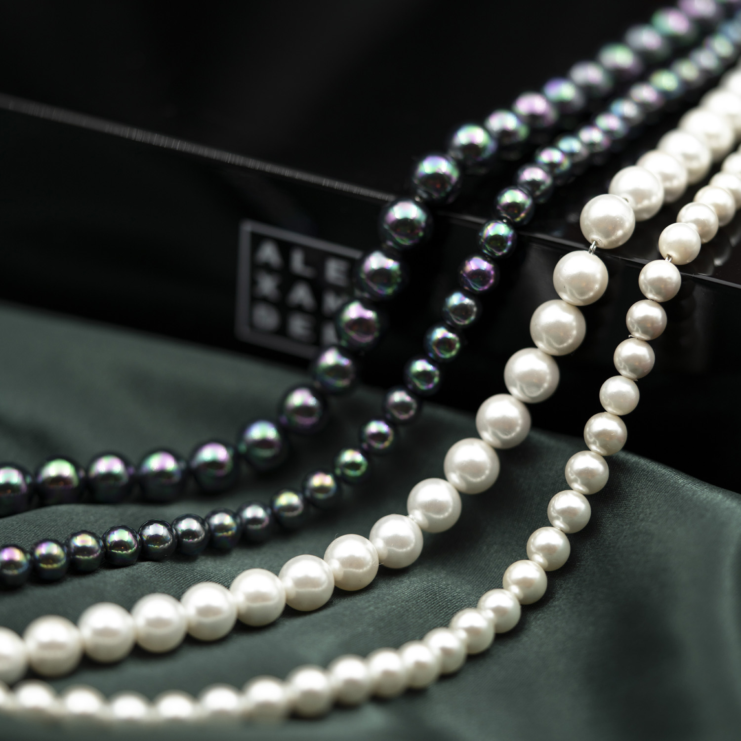 Bilde nummer 3 av Pan Jewelry, Perlekjede hvitt 8 mm