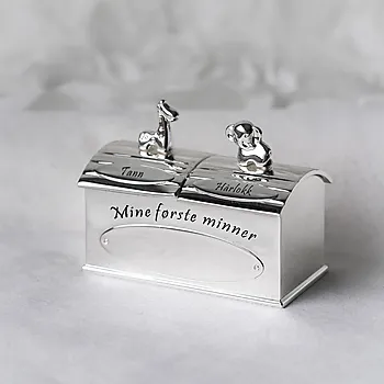 Bilde nummer 2 av Skrin til første tann og hårlokk