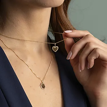Bilde nummer 2 av Pan Jewelry, Anheng i 585 gull med hjerte