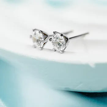 Bilde nummer 2 av Contessa LAB diamantøredobber i 585 hvitt gull 1,00 ct