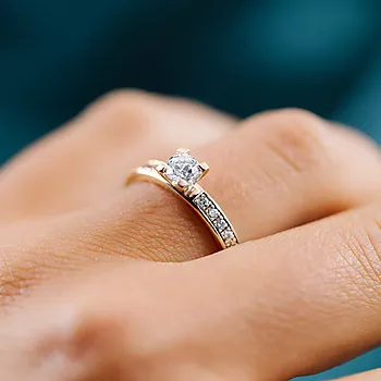 Bilde nummer 3 av Moments by Pan Jewelry, Diamantring Admire i 585 gult gull 0,55 CT | 3 mm bredde