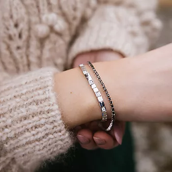 Bilde nummer 3 av Cathinka tennisarmbånd i 585 hvitt gull med sorte diamanter 0,37 ct