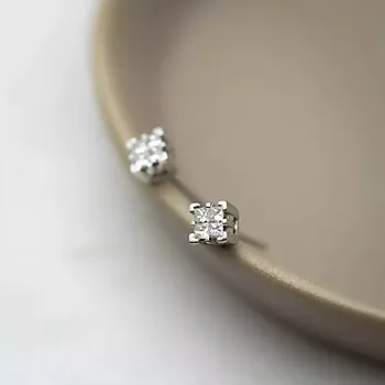 Bilde nummer 2 av Pan Jewelry, Øredobber i 585 hvitt gull med diamanter 0,25 ct