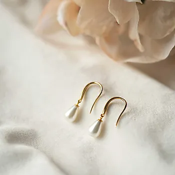 Bilde nummer 3 av Pan Jewelry, Øredobber i forgylt 925 sølv med perlemor