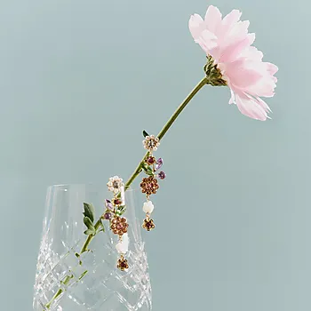Bilde nummer 4 av Vintage Bloom øredobber i forgylt messing med blomster