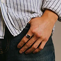 Bilde nummer 2 av Signetring i 925 sølv