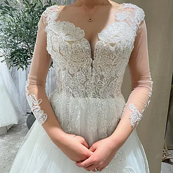 Bilde nummer 2 av En gang til brudekjole