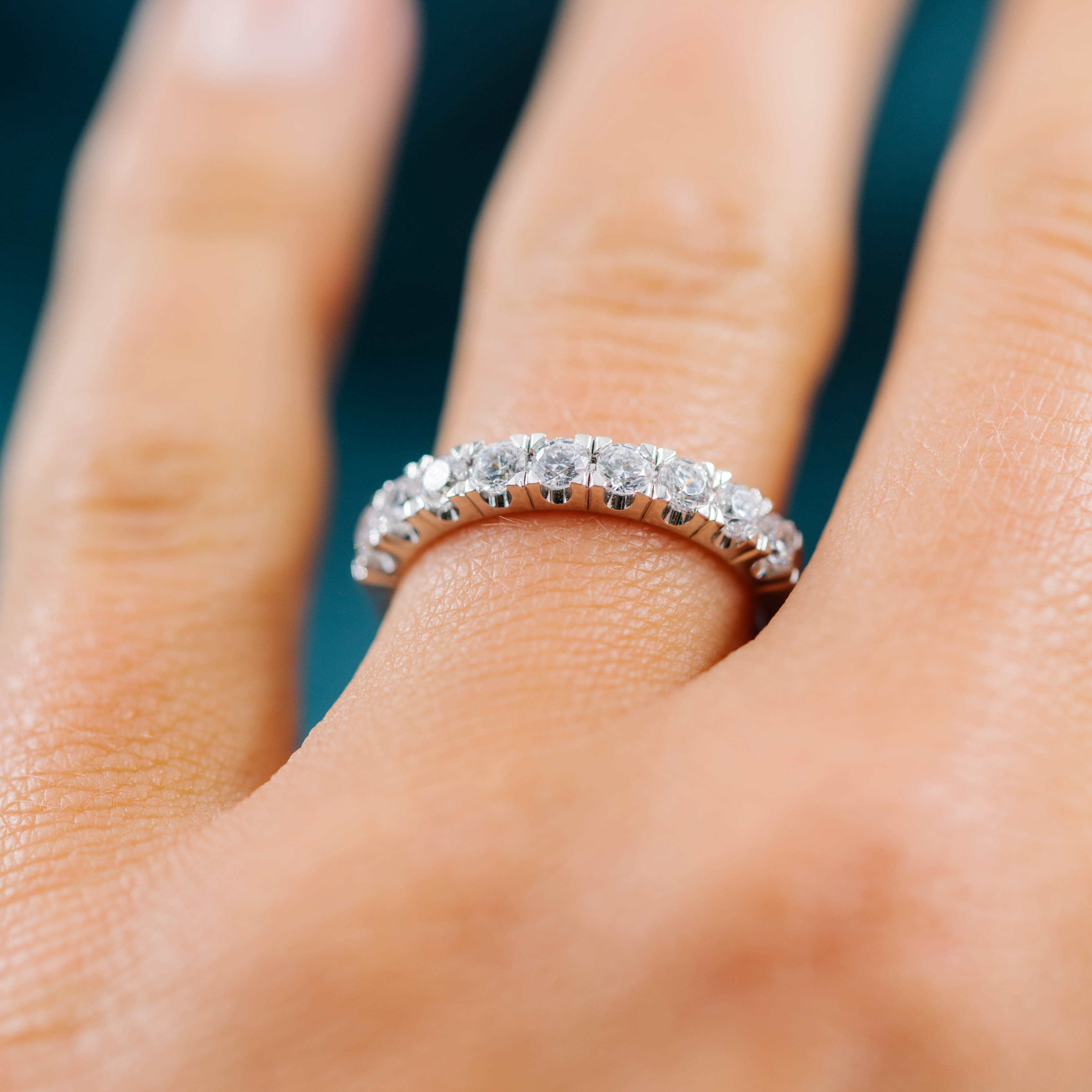 Bilde nummer 3 av Moments by Pan Jewelry, Diamantring Unite i 585 hvitt gull 0,81 CT | 3,2 mm bredde