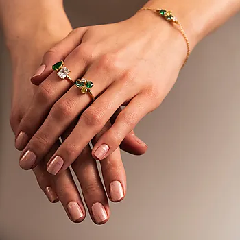 Bilde nummer 2 av Pan Jewelry, Ring i forgylt 925 sølv med grønne zirkonia