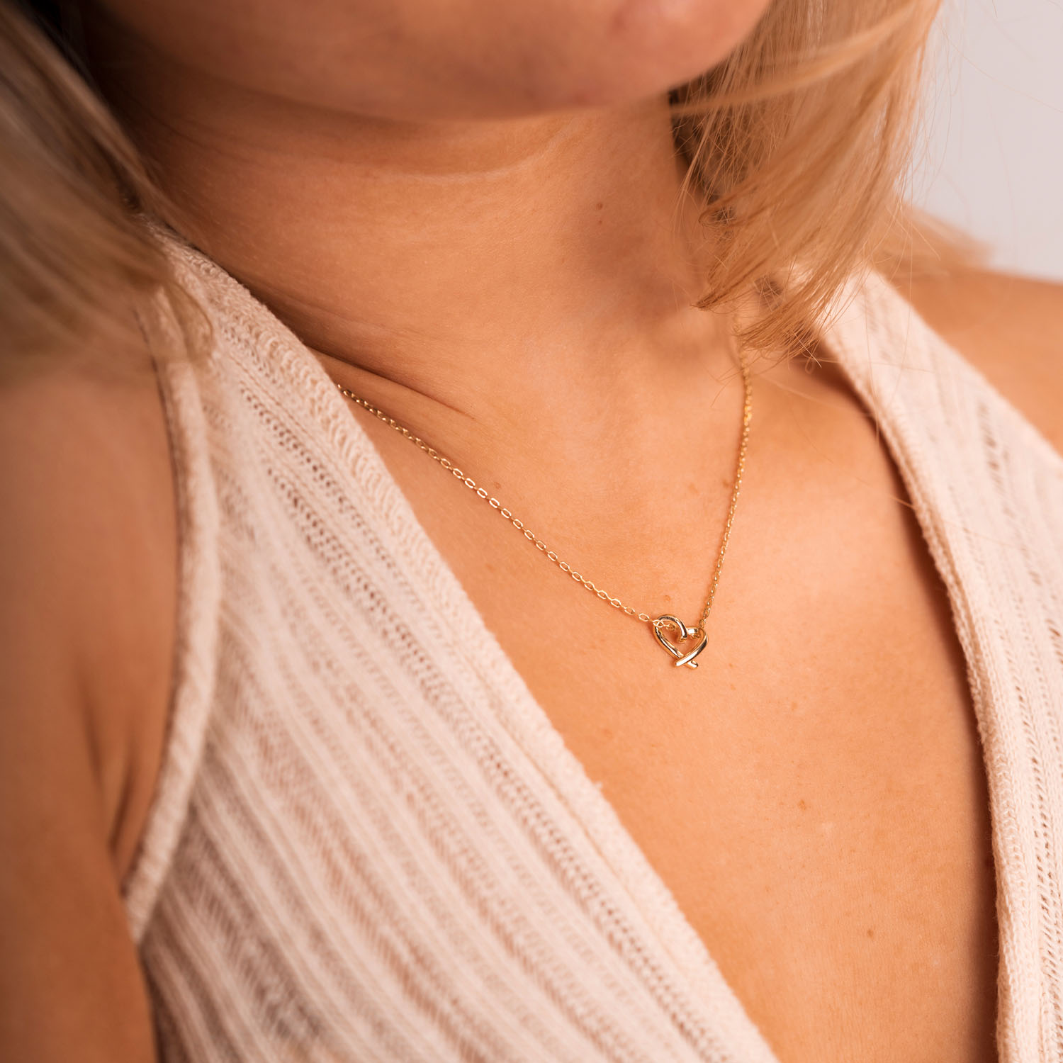 Bilde nummer 3 av Pan Jewelry, Hjertesmykke i forgylt 925 sølv