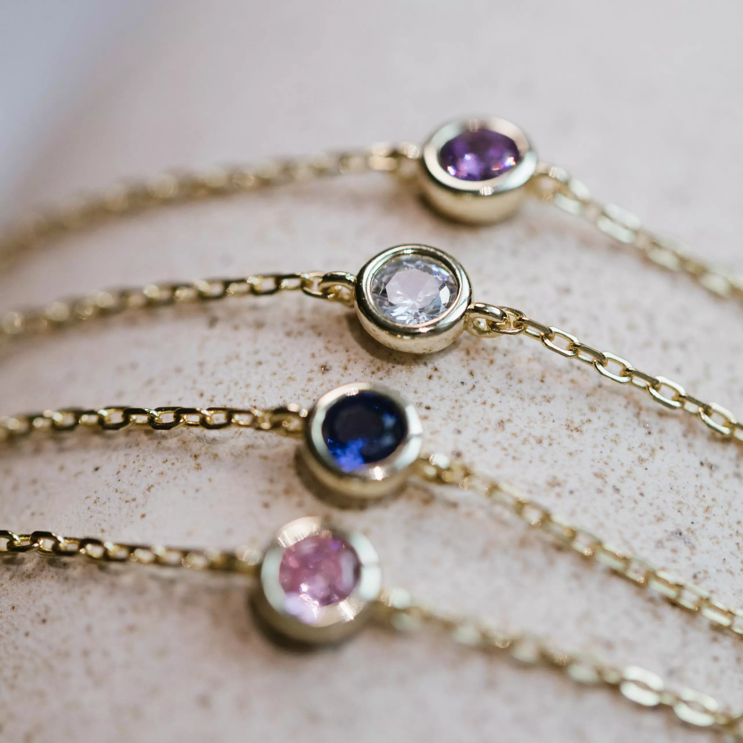 Bilde nummer 4 av Pan Jewelry, Armbånd i 925 forgylt sølv med rosa zirkonia