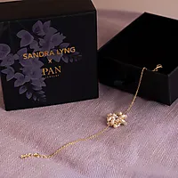 Bilde nummer 5 av Perledrøm armbånd i 925 forgylt sølv med ferskvannsperler