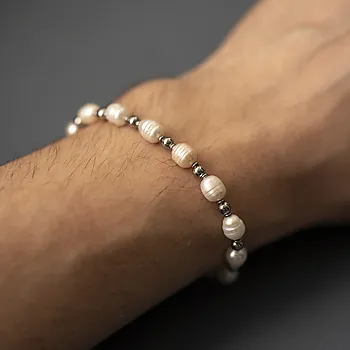 Bilde nummer 2 av Alexander, Armbånd i stål med ferskvannsperler