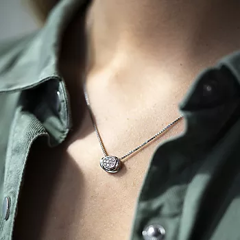 Bilde nummer 4 av Pan Jewelry, Anheng i 585 hvitt gull med diamanter 0,15 ct