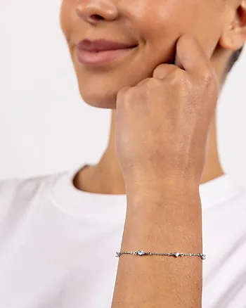 Bilde nummer 2 av Trinity armbånd i messing med zirkonia