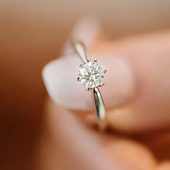 Bilde nummer 3 av Olivia diamantring i 585 hvitt gull 0,50 ct
