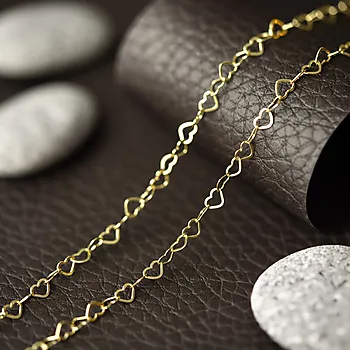 Bilde nummer 3 av Pan Jewelry, Kjede i 925 forgylt sølv med hjerter 50 cm