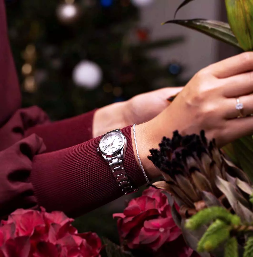 Bilde nummer 3 av Seiko, Basic dameklokke med stållenke
