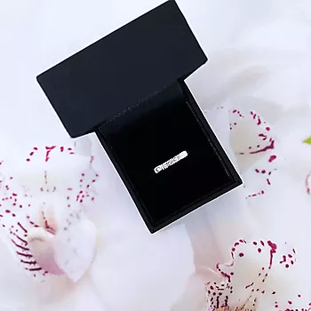 Bilde nummer 2 av Pan Jewelry, Lady alliansering i 585 hvitt gull med diamant 0,15 ct TWSI