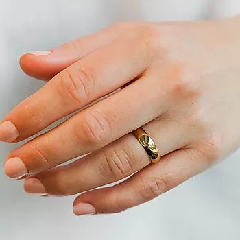 Bilde nummer 4 av Giftering i 375 gult gull | 5 mm bredde