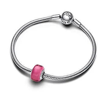 Bilde nummer 3 av Pandora Moments, Charm i 925 sølv med rosa muranoglass