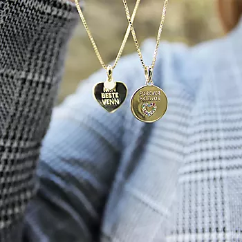 Bilde nummer 4 av Pan Jewelry, Smykke i forgylt 925 sølv med tekst MIN BESTE VENN