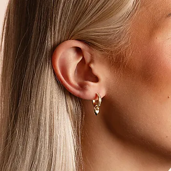 Bilde nummer 2 av Cute øreringer i forgylt messing med hjerte