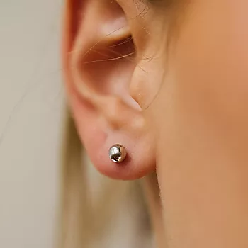Bilde nummer 2 av Øredobber i gull kule - Hvitt gull H:5 mm B:5 mm