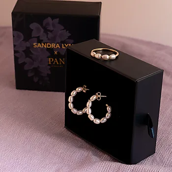 Bilde nummer 4 av Engledråper ring i 925 forgylt sølv med ferskvanssperler