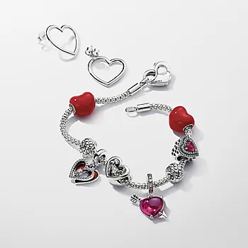 Bilde nummer 3 av Pandora Moments, Fargeskiftende charm i 925 sølv med hjerte
