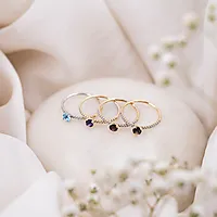 Bilde nummer 3 av Diamantring i 585 hvitt gull 0,10 ct med ametyst